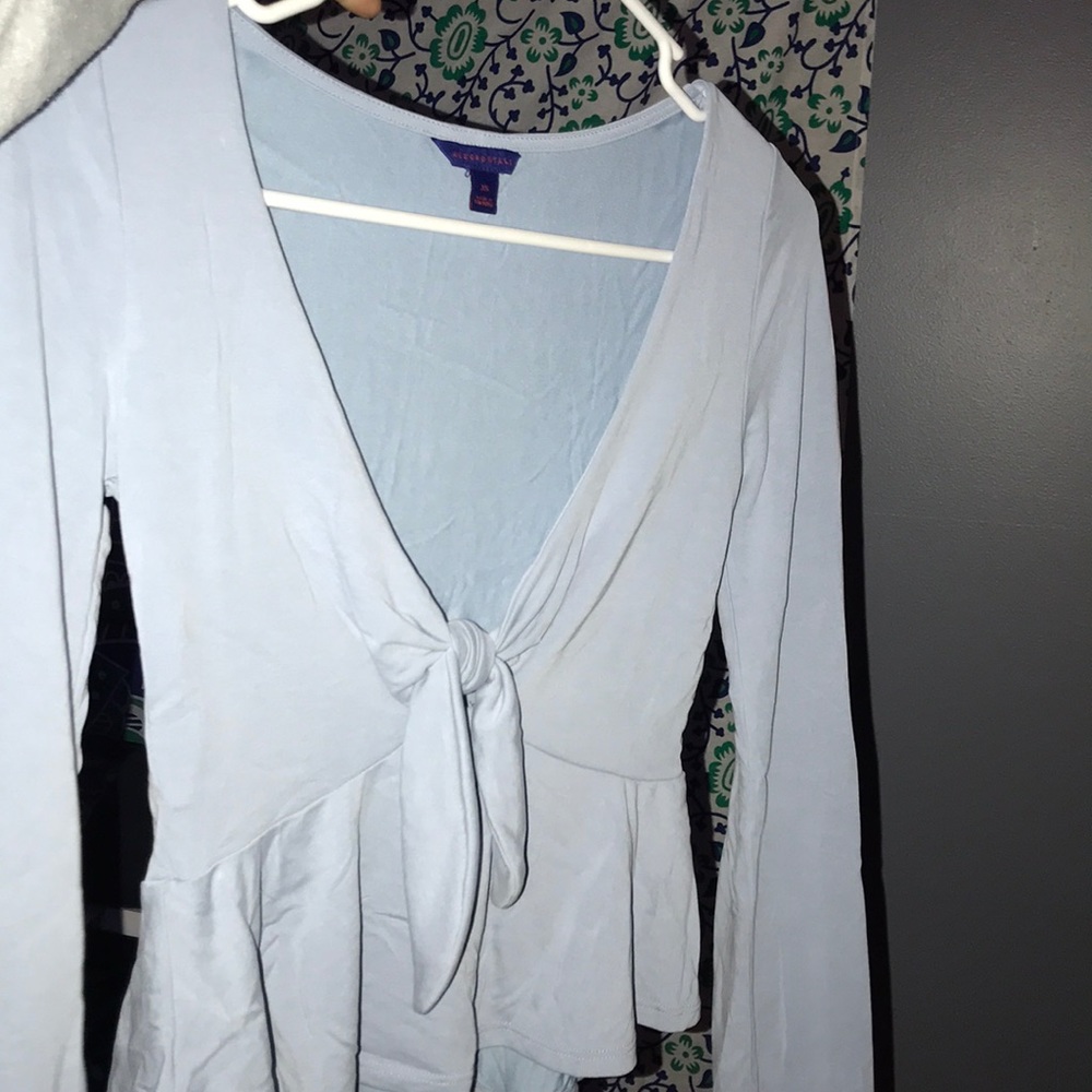 Aeropostale cropped blue shirt